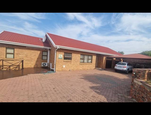 6 BEDROOM HOUSE FOR SALE IN GROOT BRAKRIVIER CENTRAL